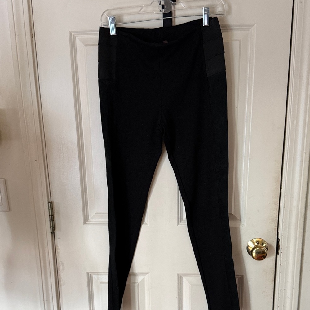 Hale Bob large black leggings with  genuine suede side panels - Picture 3 of 16